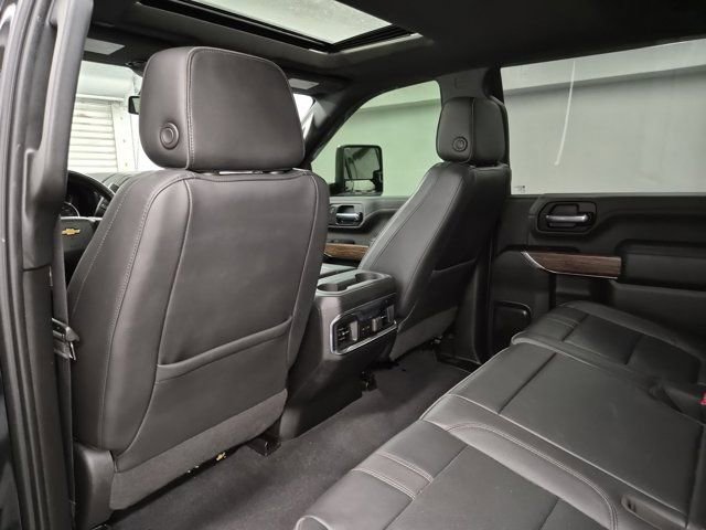 Used 2022 Chevrolet Silverado 2500 High Country w/ Safety Package II image 15