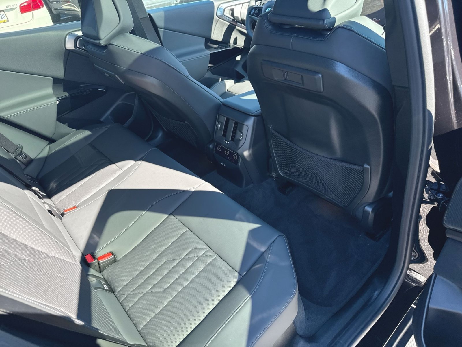 New 2026 BMW X3 xDrive30i w/ Premium Package AWD/4WD image 32