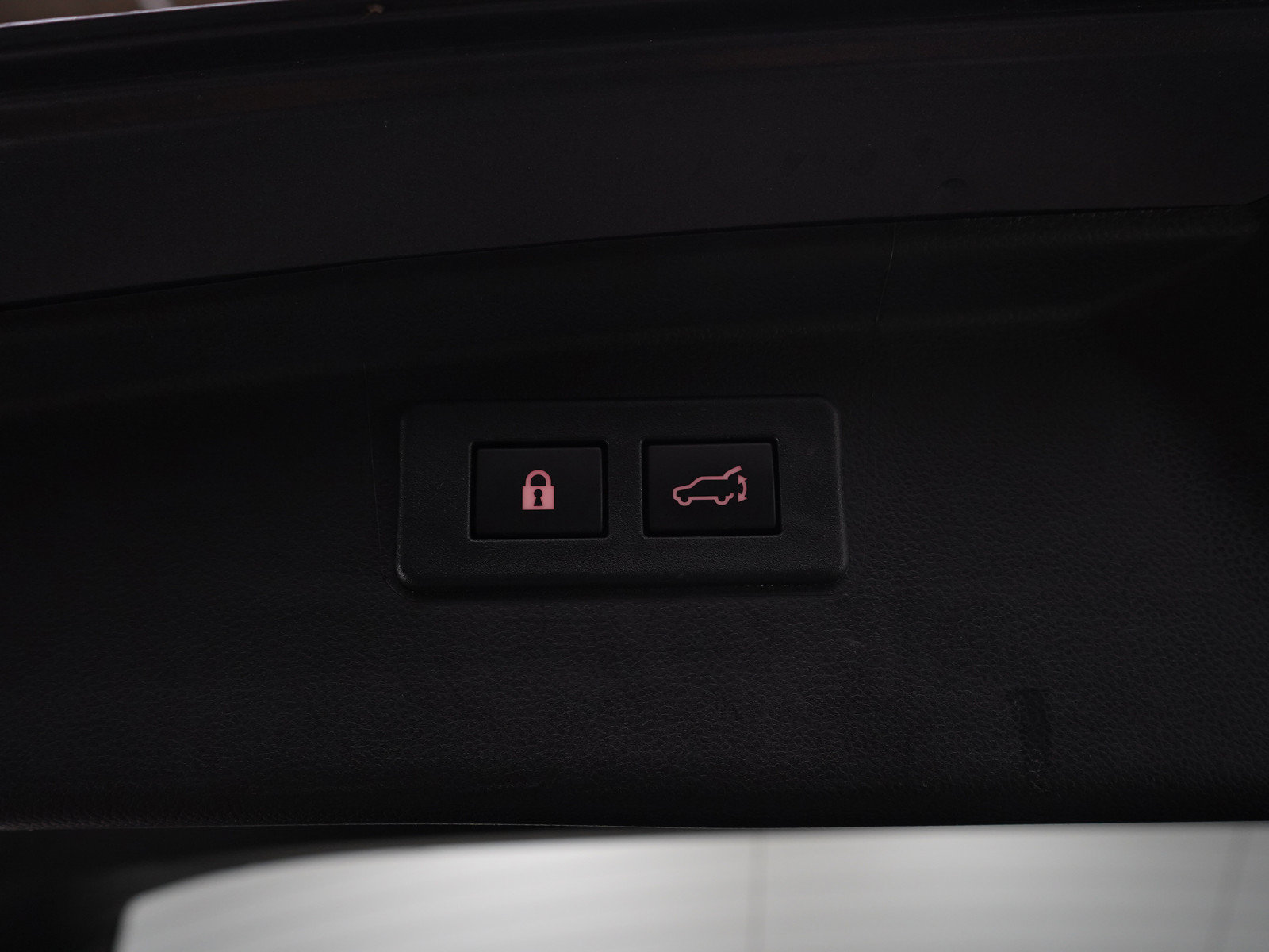 Used 2023 Subaru Outback Touring AWD/4WD image 18