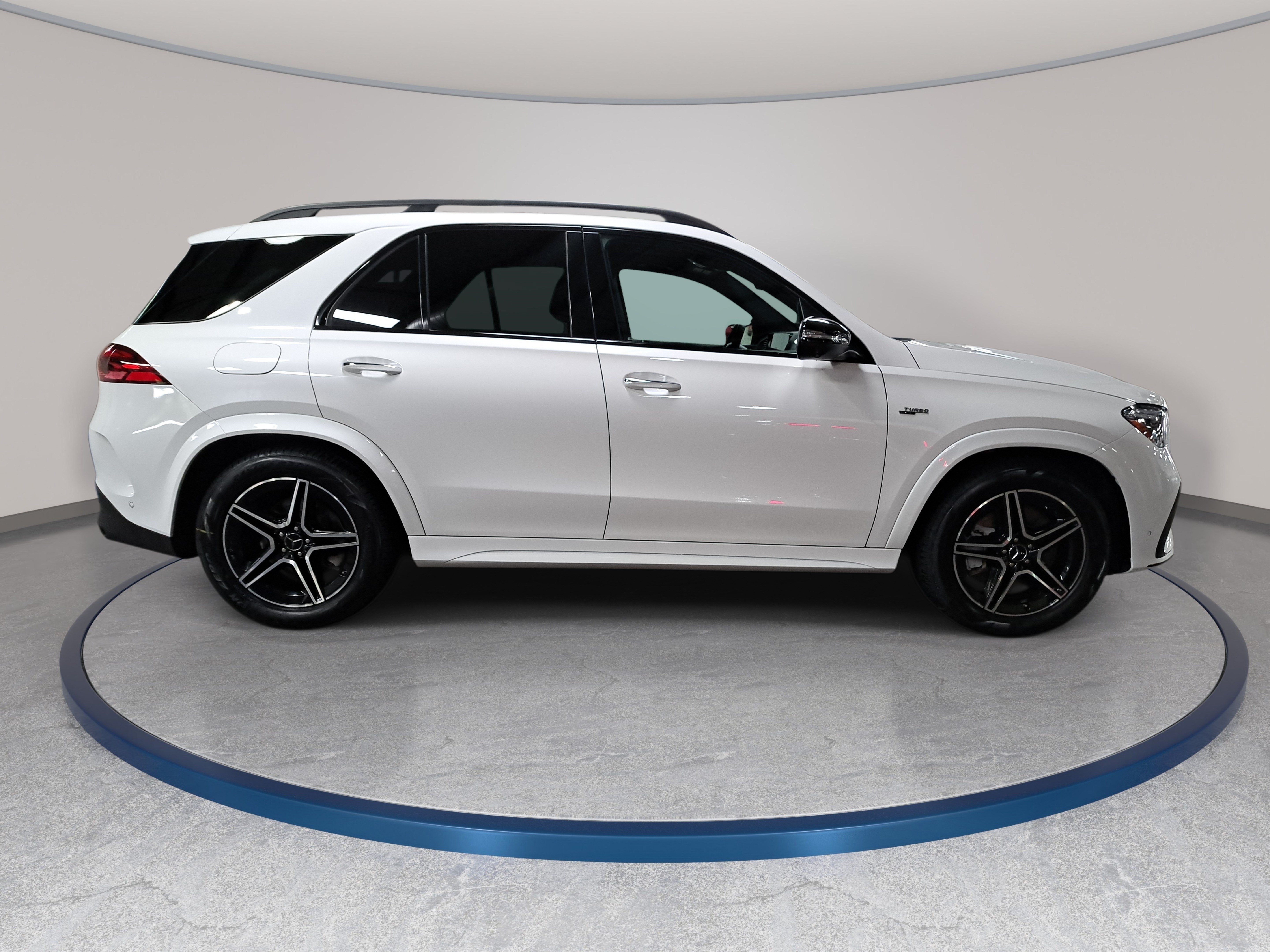 Certified 2025 Mercedes-Benz GLE 53 AMG 4MATIC image 5