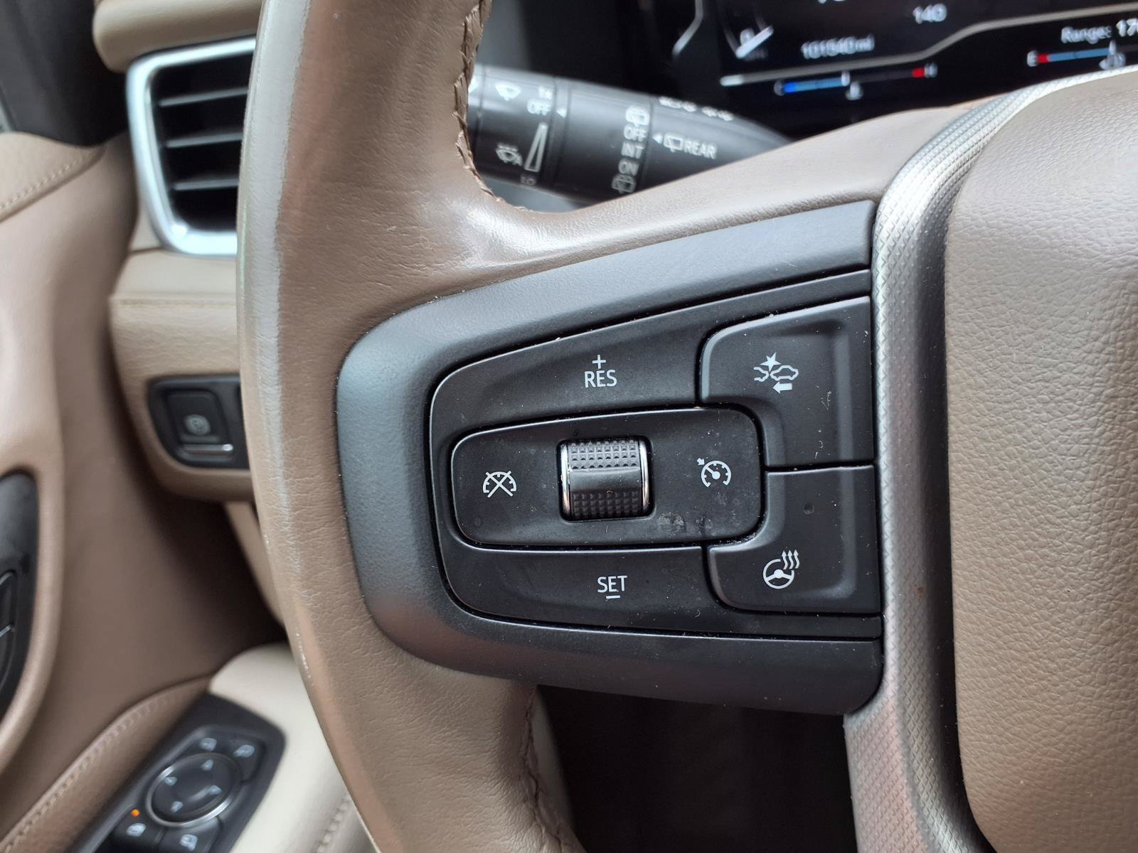 Used 2022 GMC Yukon XL Denali AWD/4WD image 10