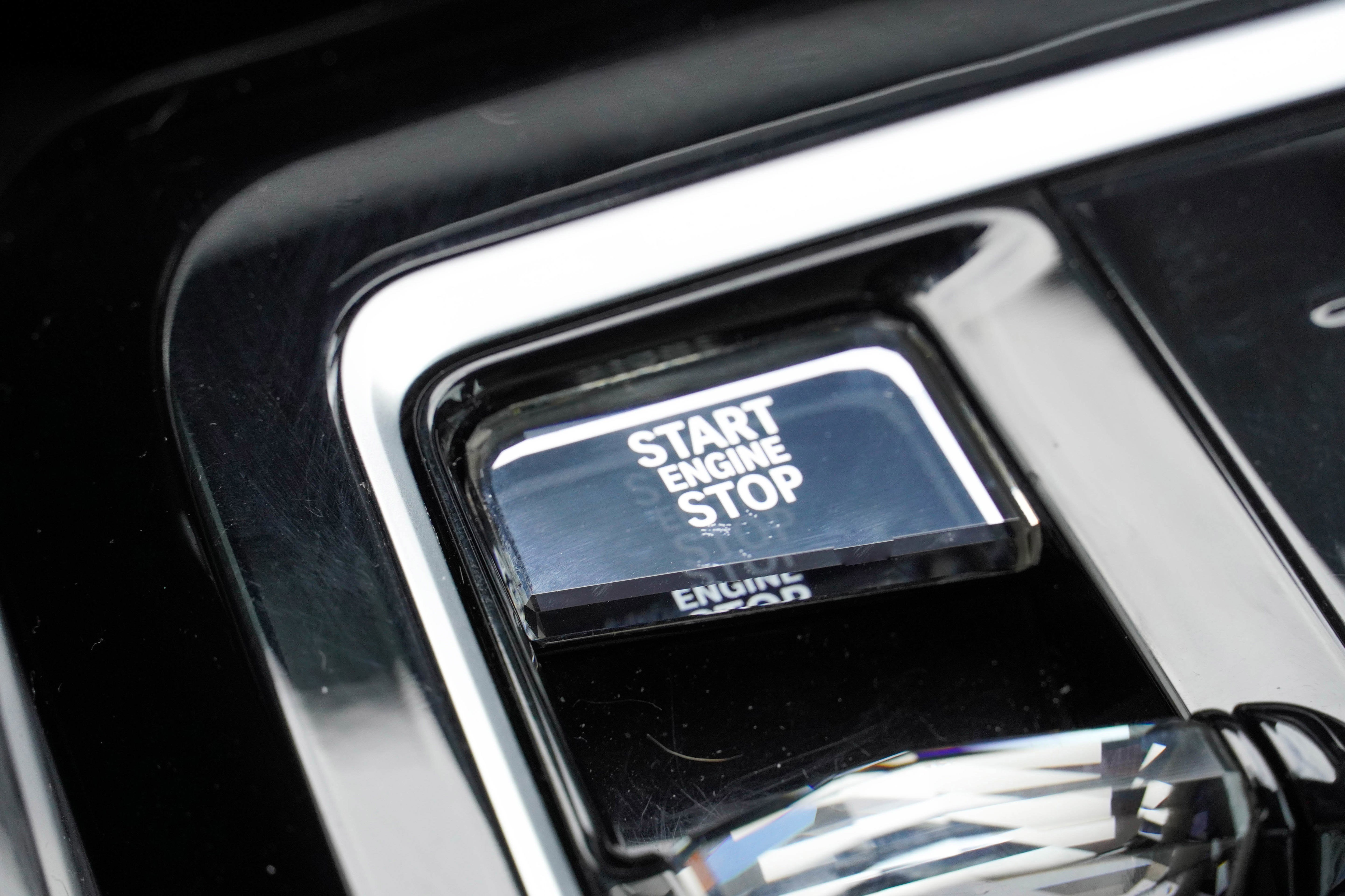 Certified 2023 BMW 760i xDrive w/ Executive Package AWD/4WD image 19