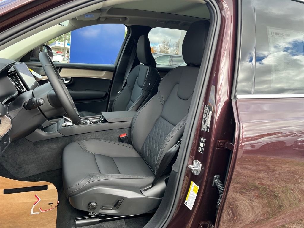 New 2026 Volvo XC90 B6 Plus w/ Protection Package Premier AWD/4WD image 12