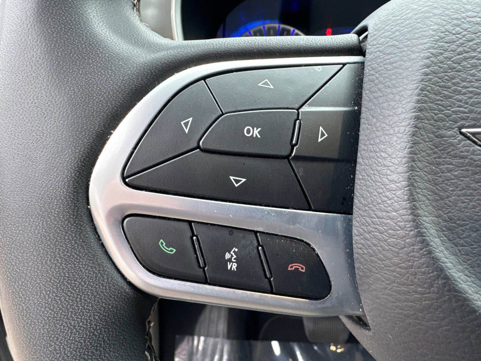 Certified 2023 Chrysler Pacifica Touring-L image 31