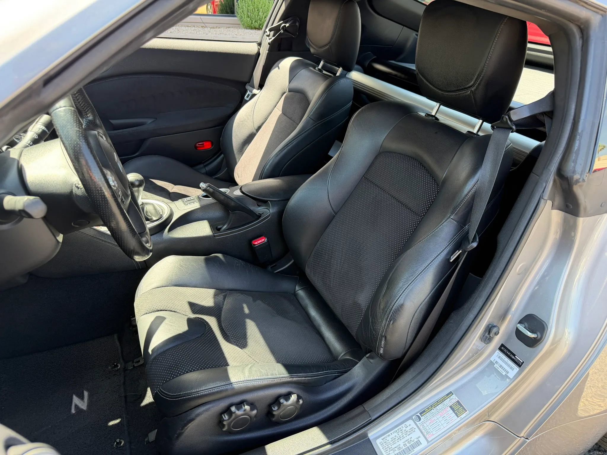 Used 2009 Nissan 370Z Touring w/ Sport Pkg RWD image 13