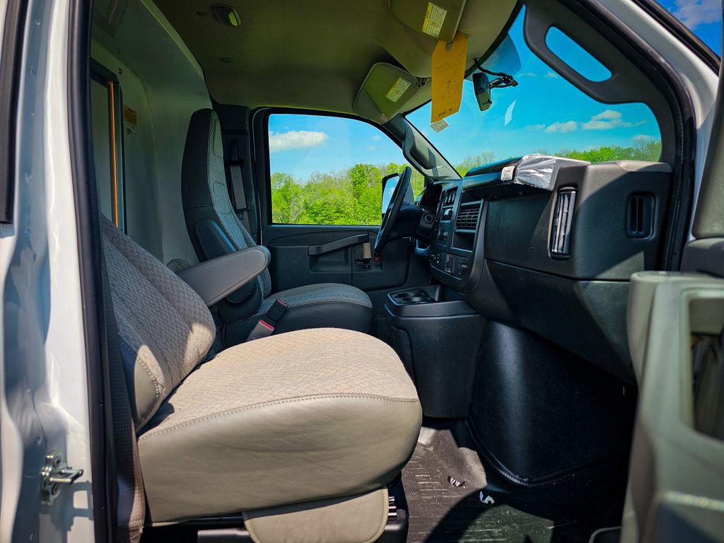 New 2026 GMC Savana 3500 w/ Power Convenience Package RWD image 26
