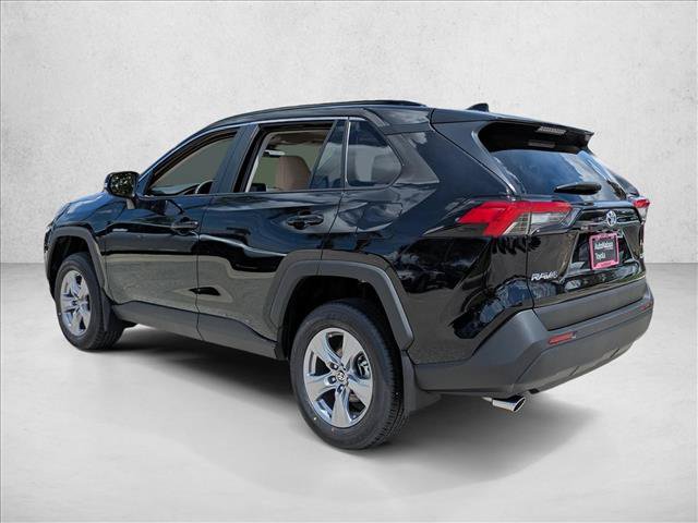 Used 2025 Toyota RAV4 XLE w/ Convenience Package FWD image 8