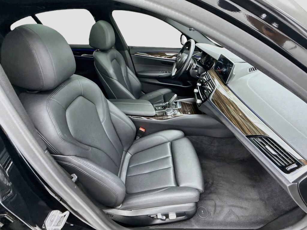Used 2018 BMW 530e RWD image 19