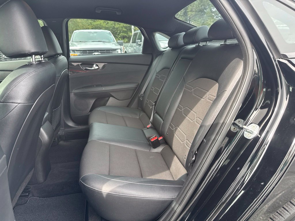 Used 2023 Kia Forte GT-Line w/ GT-Line Technology Package FWD image 11