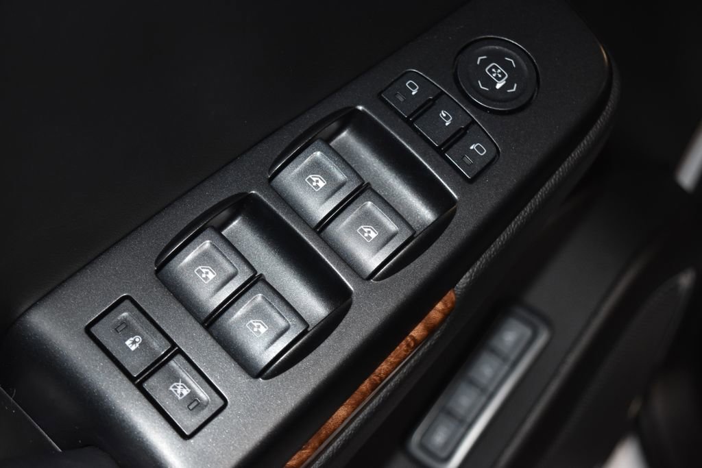 Used 2018 Chevrolet Tahoe Premier w/ RST 6.2L Performance Edition image 5