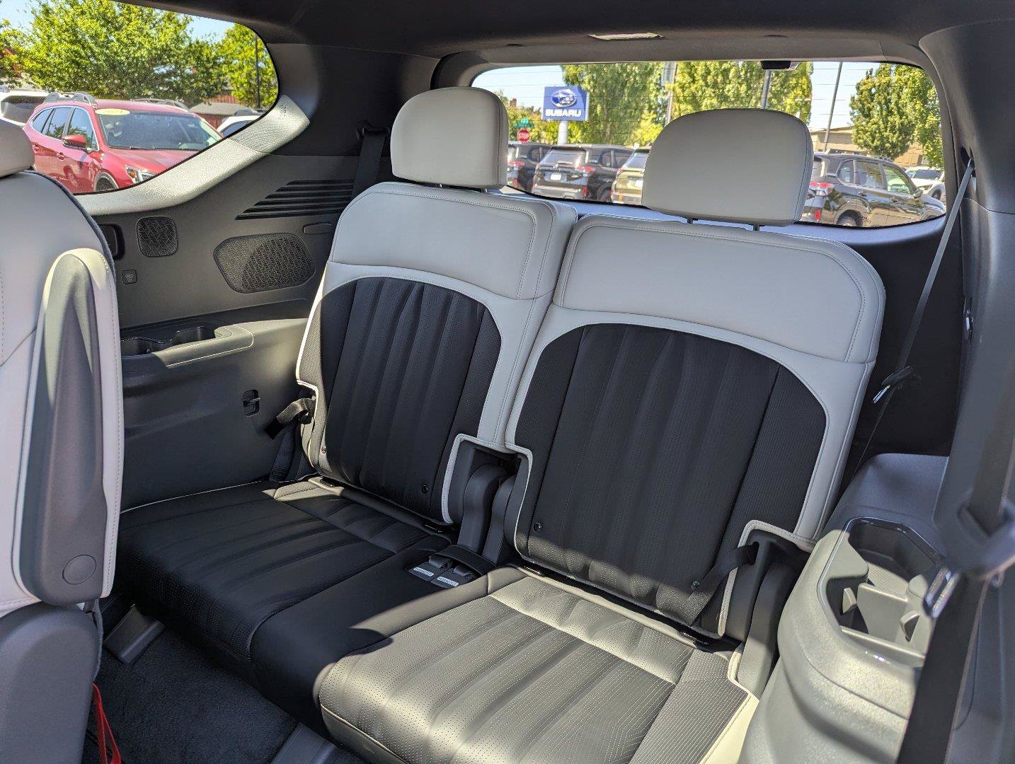 Used 2024 Kia EV9 GT-Line AWD/4WD image 36