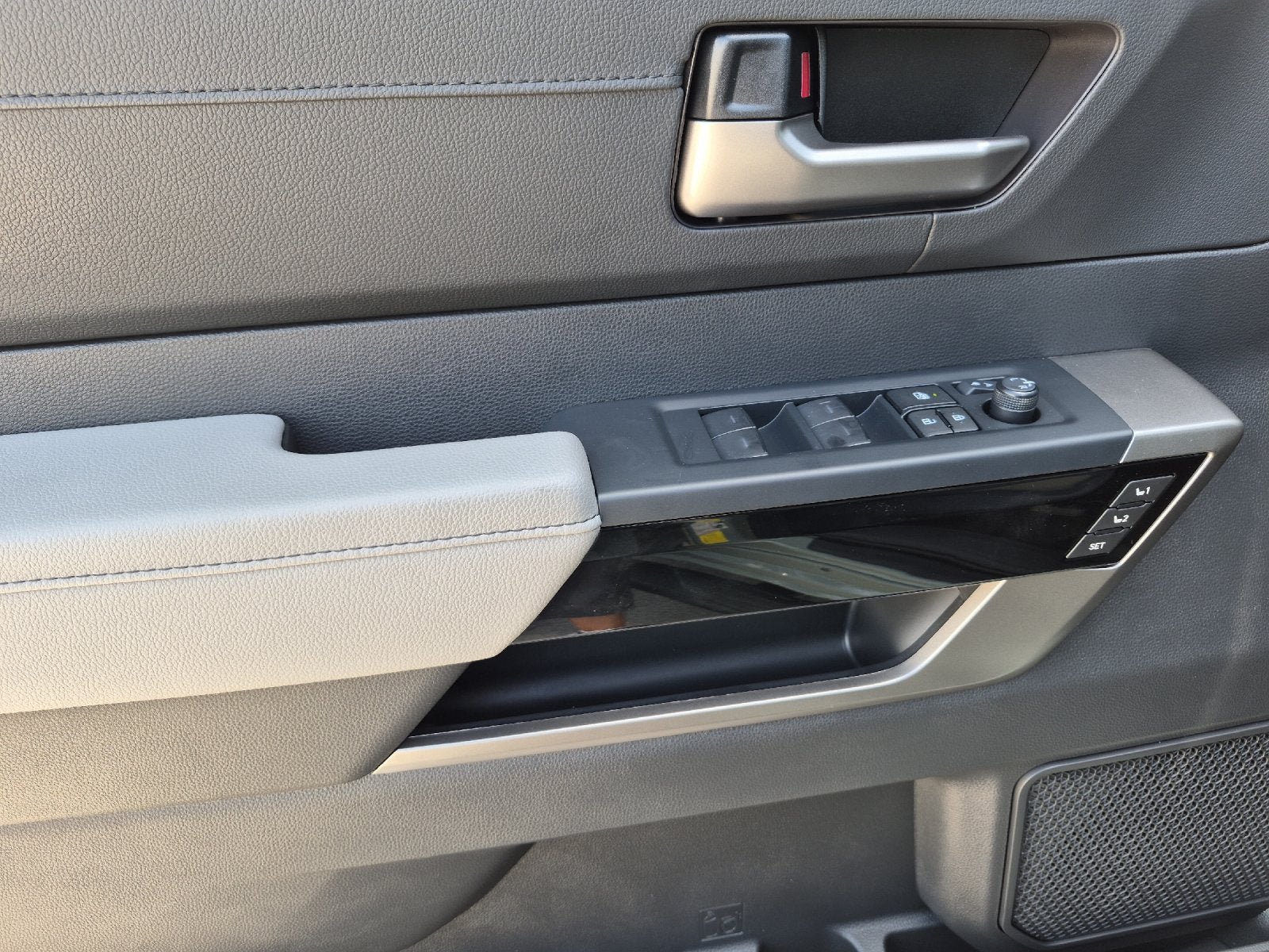 New 2026 Toyota Tundra Limited AWD/4WD image 49