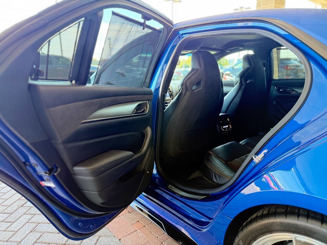 Used 2018 Cadillac CTS V w/ Luxury Package RWD image 45