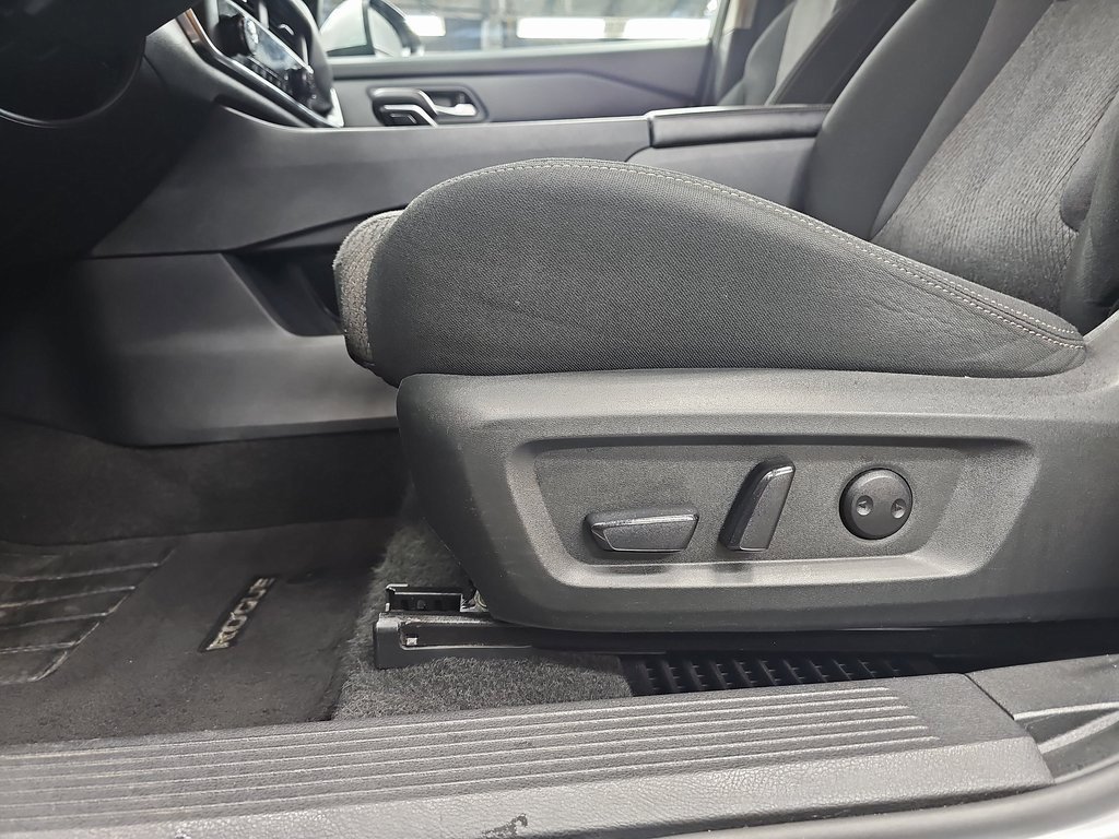 Used 2024 Nissan Rogue SV image 28