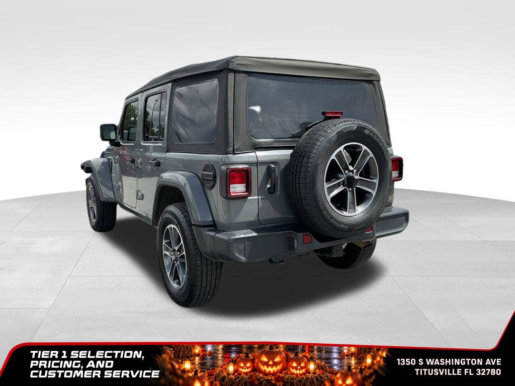 Used 2023 Jeep Wrangler Unlimited Sahara w/ Cold Weather Group AWD/4WD image 7