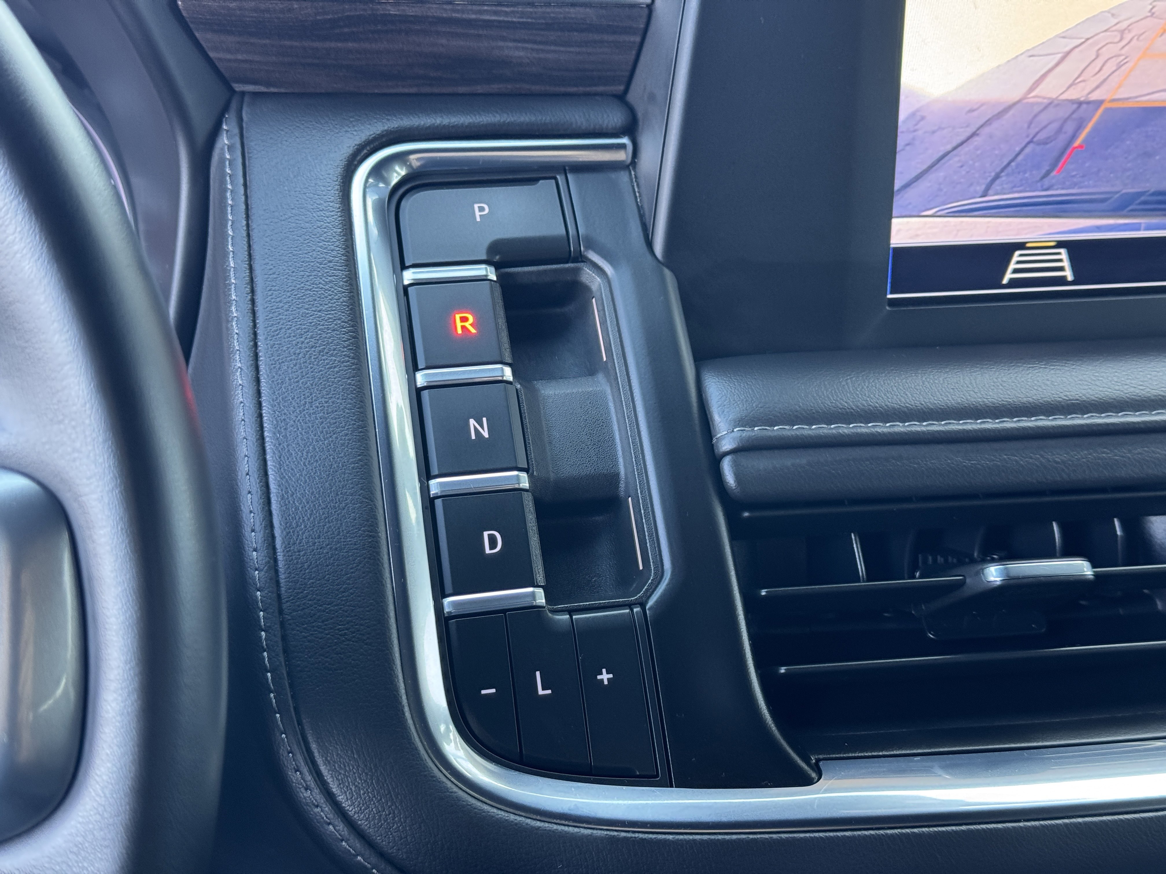 Certified 2024 Chevrolet Suburban LS image 29