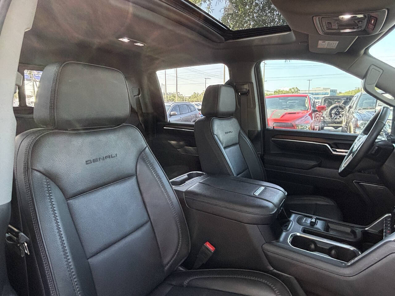 Used 2025 GMC Sierra 3500 Denali w/ Denali Reserve Package AWD/4WD image 34