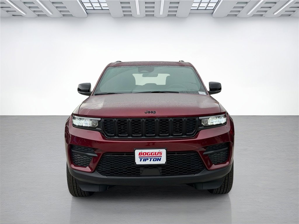 New 2025 Jeep Grand Cherokee Altitude image 8