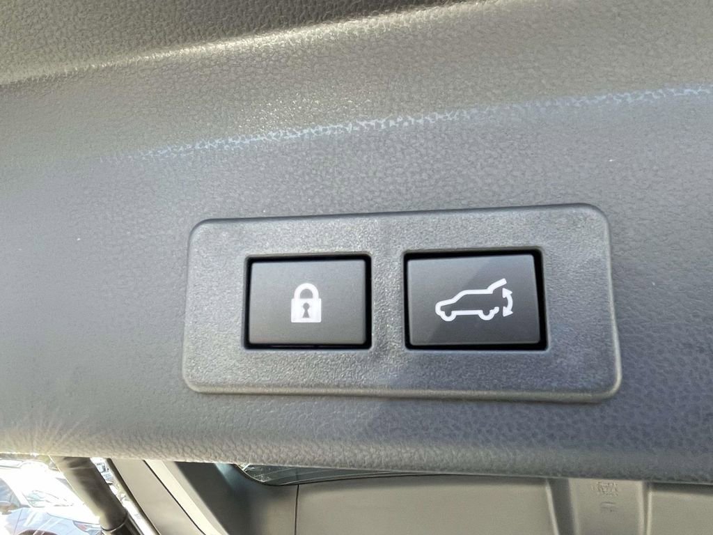 Used 2025 Subaru Ascent Bronze Edition w/ Onyx Package image 10