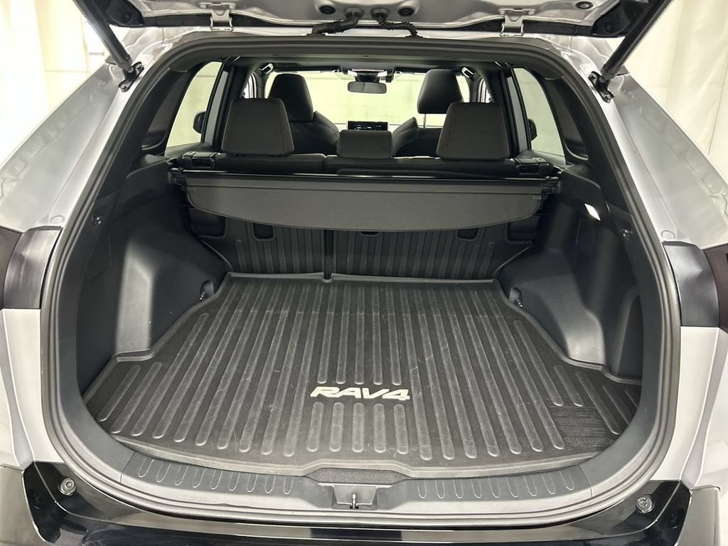 Used 2023 Toyota RAV4 SE w/ Weather & Moonroof Package AWD/4WD image 22