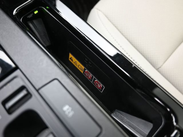 Used 2024 Toyota Prius XLE image 21