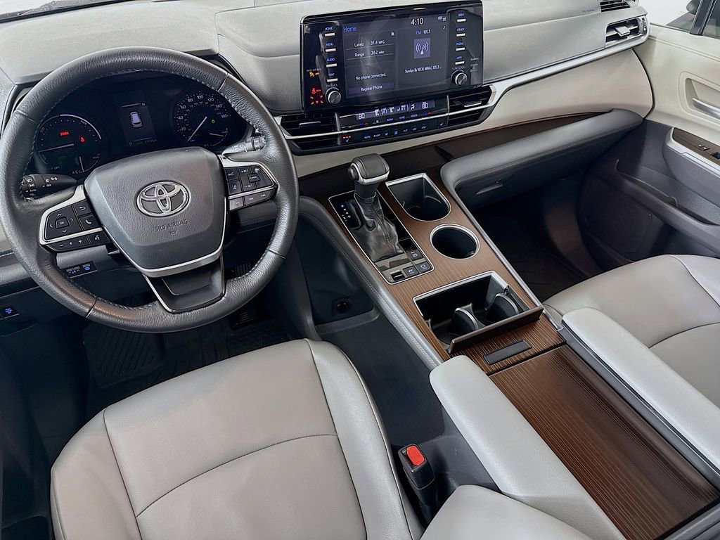 Certified 2022 Toyota Sienna XLE image 26