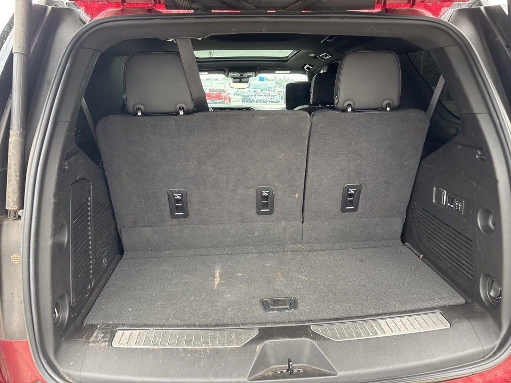 Used 2024 GMC Yukon Denali w/ Advanced Technology Package image 25