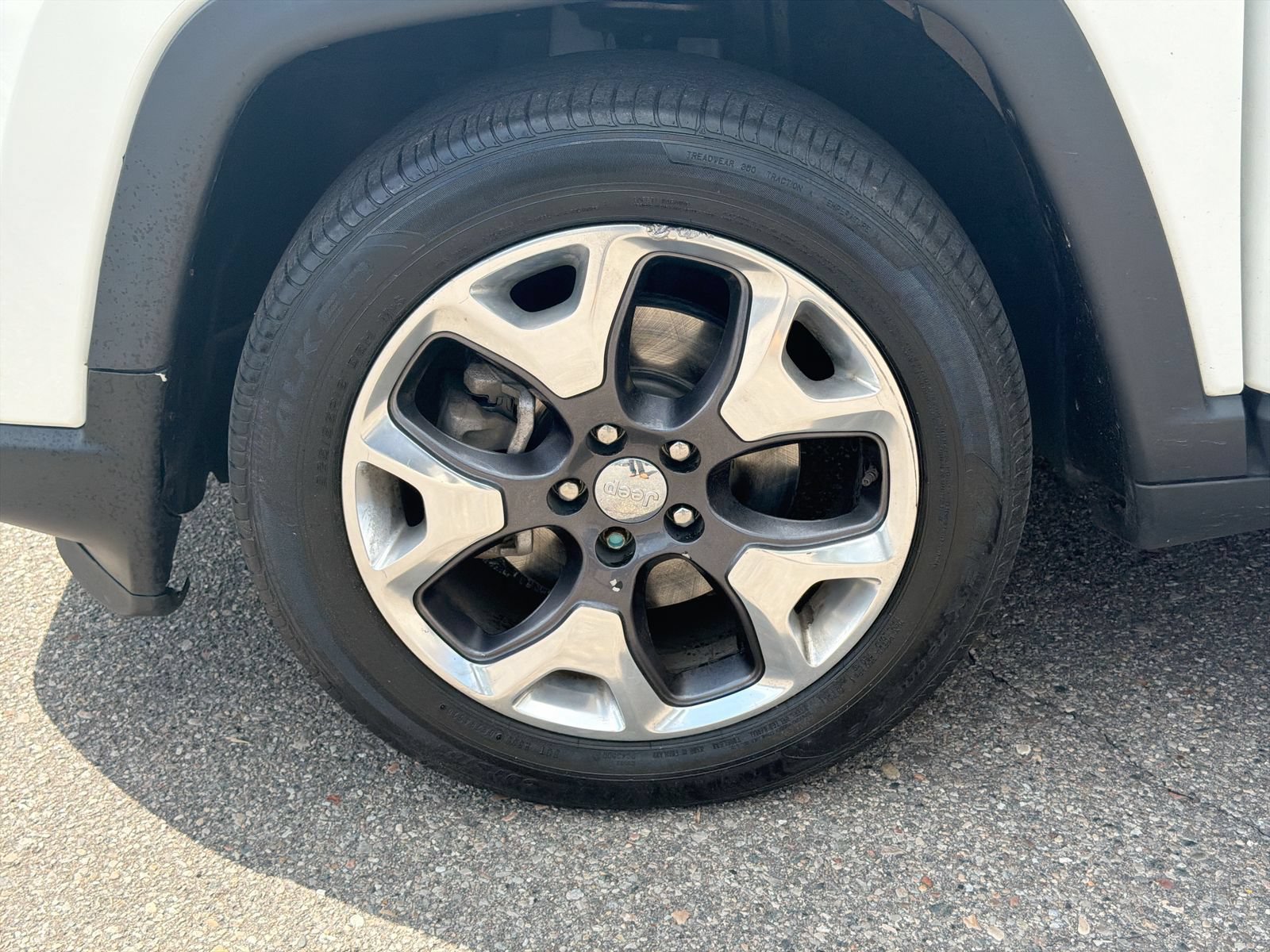 Used 2020 Jeep Compass Limited FWD image 15
