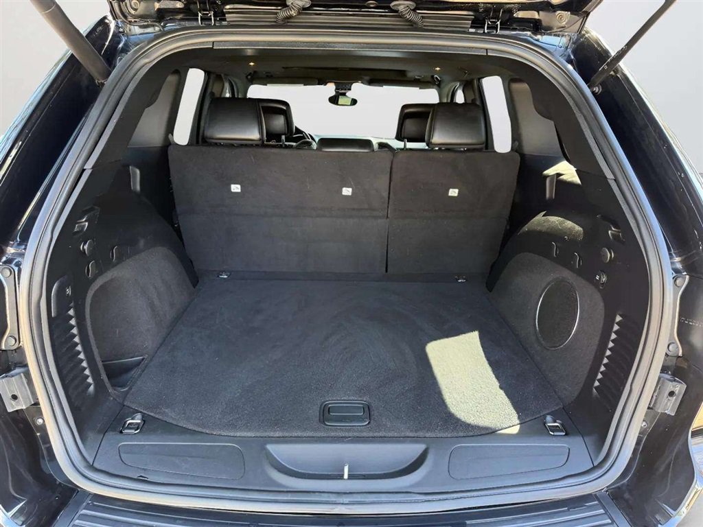 Used 2019 Jeep Grand Cherokee Altitude AWD/4WD image 19
