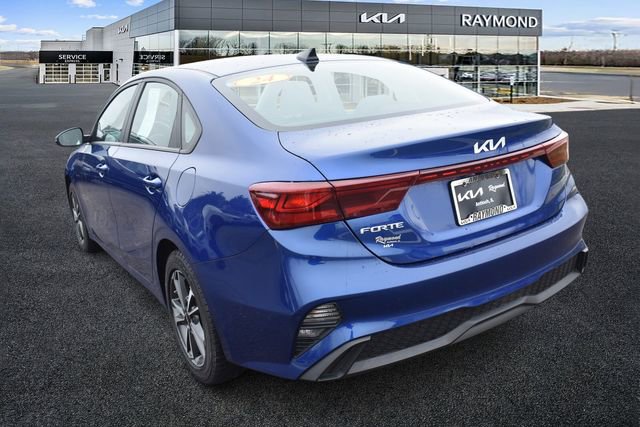 Used 2024 Kia Forte LXS w/ LXS Technology Package image 5