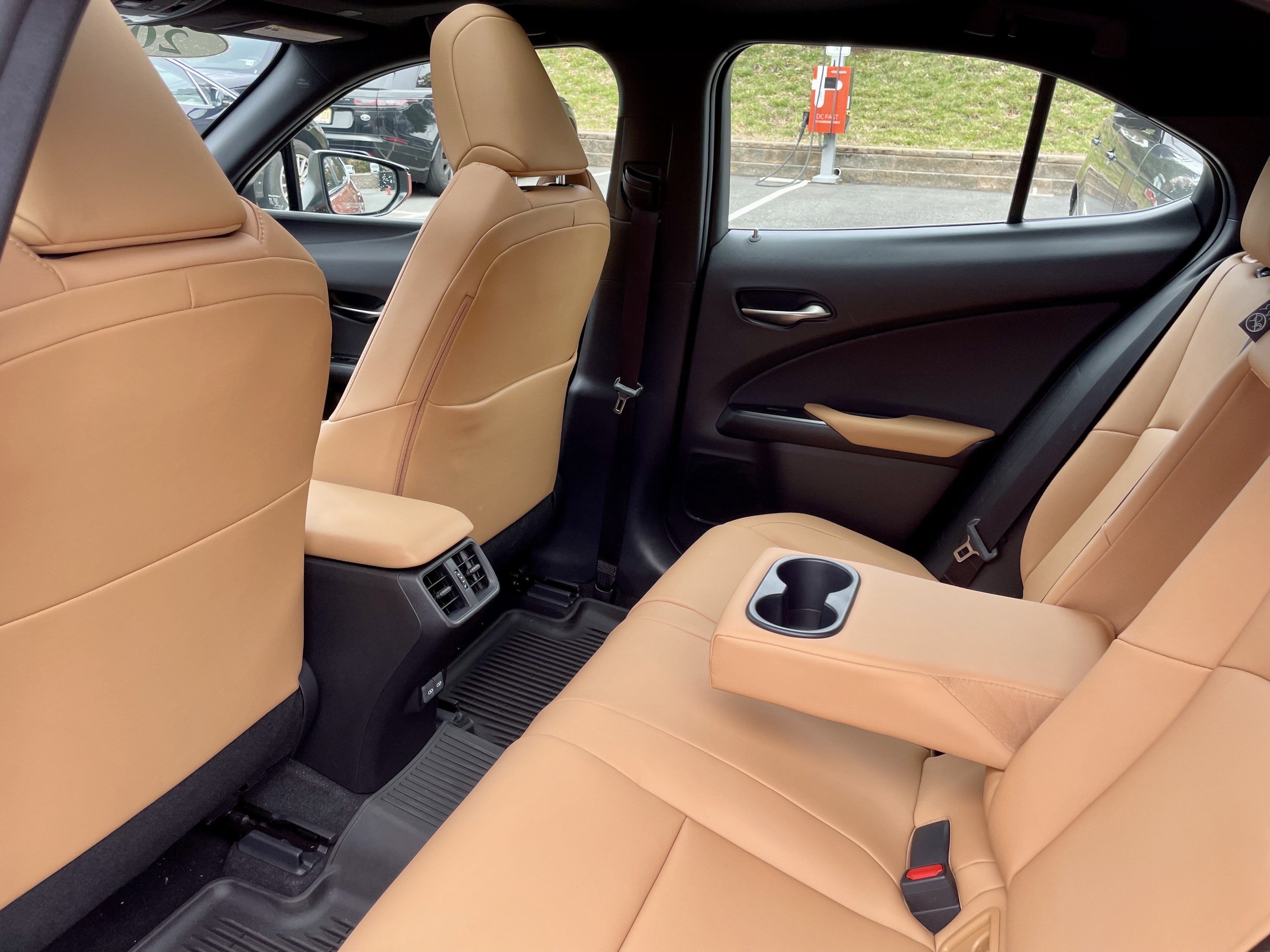 Used 2025 Lexus UX 300h AWD image 30