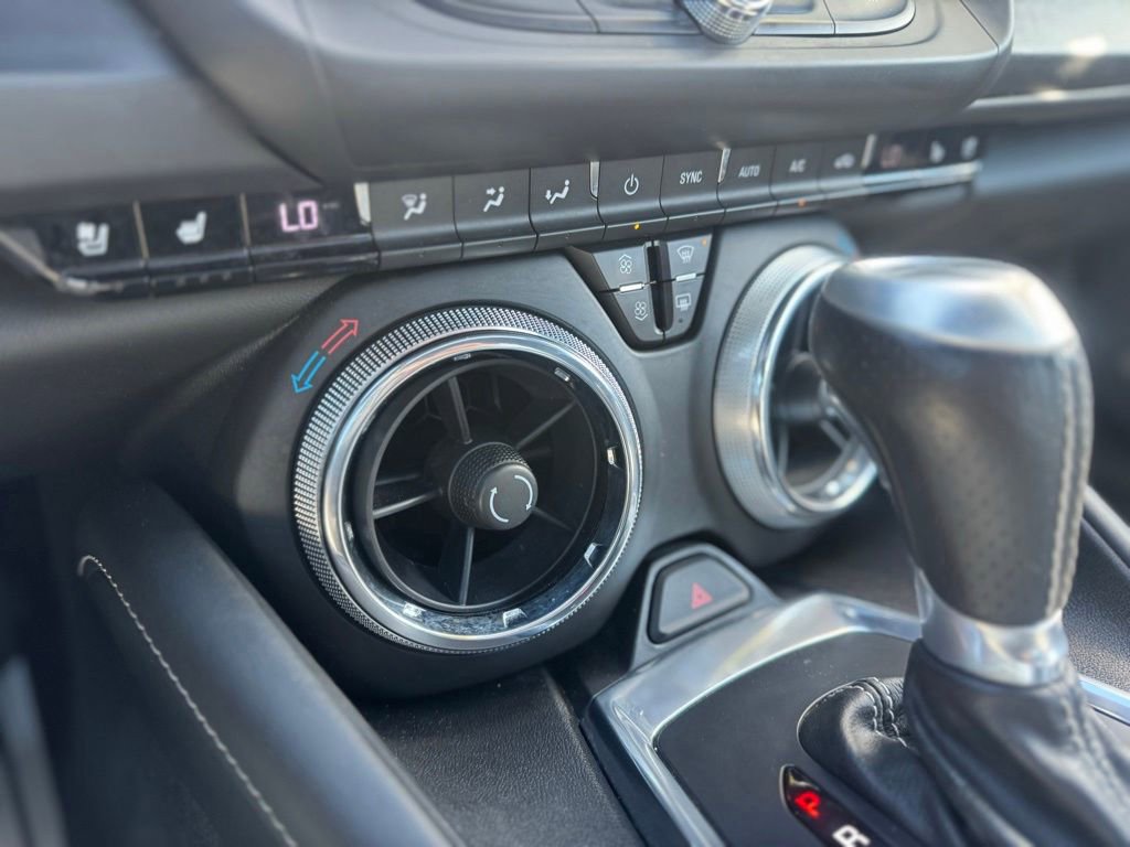 Used 2016 Chevrolet Camaro SS RWD image 32