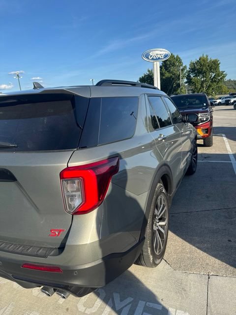 Certified 2020 Ford Explorer ST w/ Premium Technology Package AWD/4WD image 12