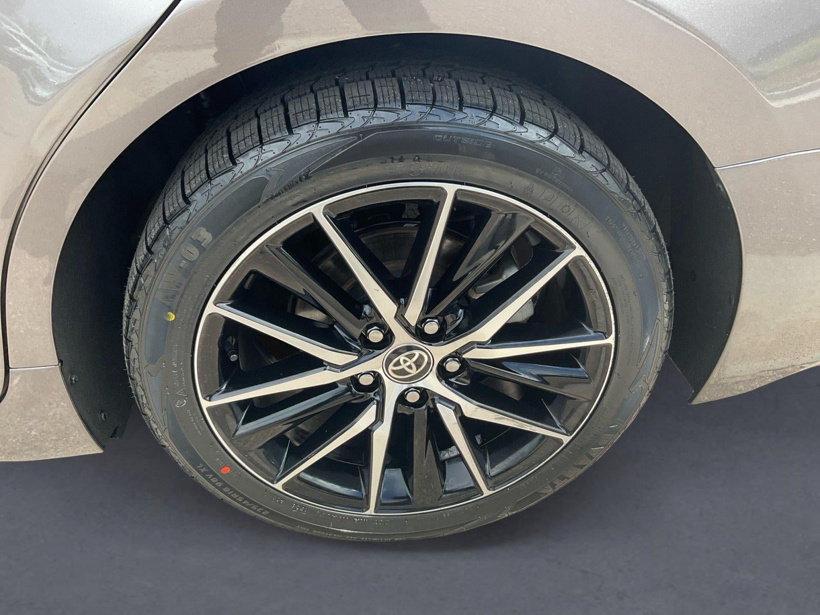 Used 2022 Toyota Camry SE FWD image 14