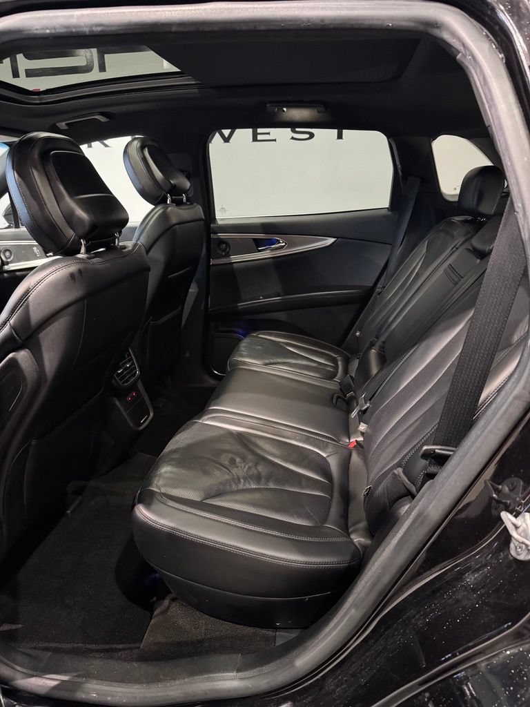Used 2020 Lincoln Nautilus Reserve FWD image 30