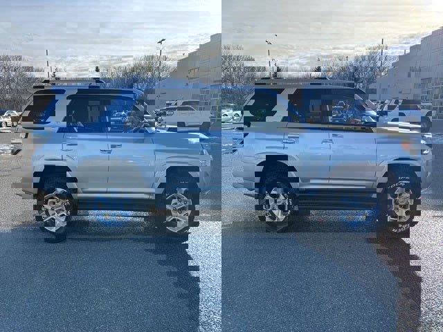 Certified 2024 Toyota 4Runner SR5 Premium image 16