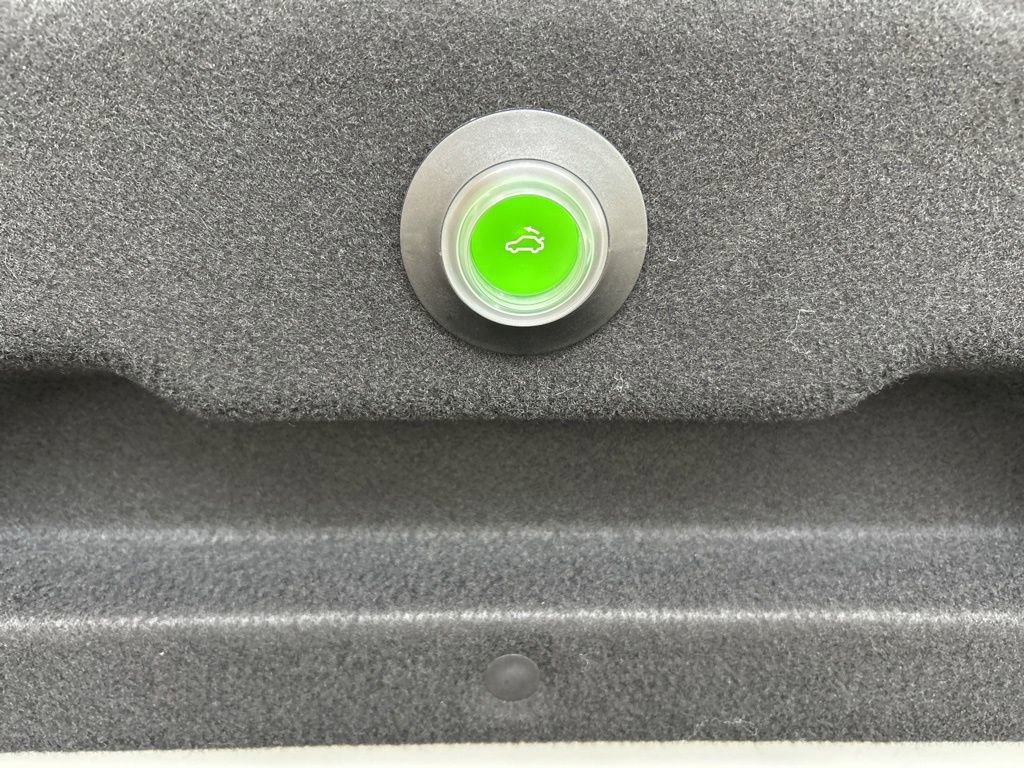 Used 2022 Mercedes-Benz SL 63 AMG 4MATIC image 43