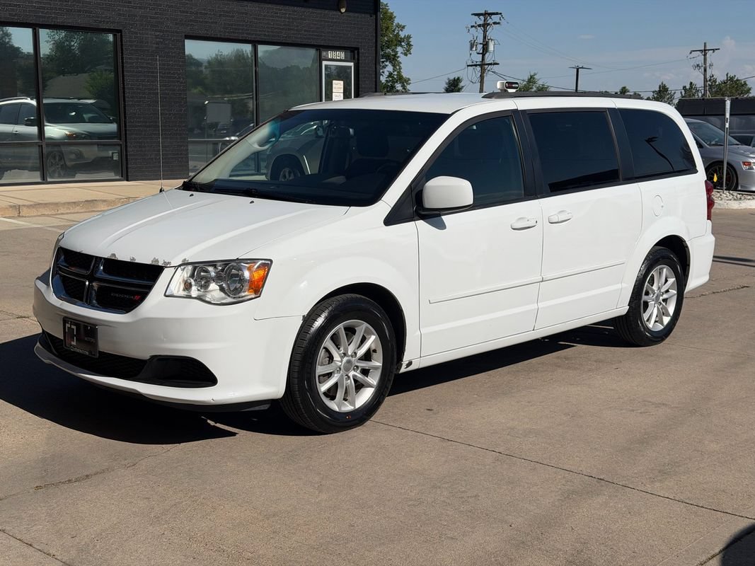 Used 2016 Dodge Grand Caravan SXT w/ UConnect Hands-Free Group FWD image 15