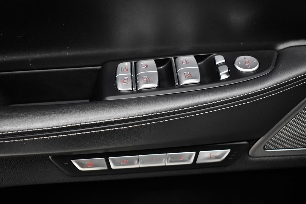 Used 2018 BMW M760i xDrive AWD/4WD image 17
