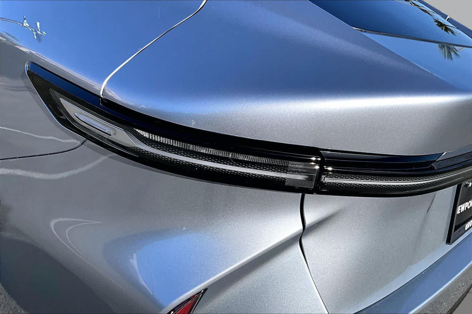New 2026 Lexus ES 350e w/ Convenience Package FWD image 12