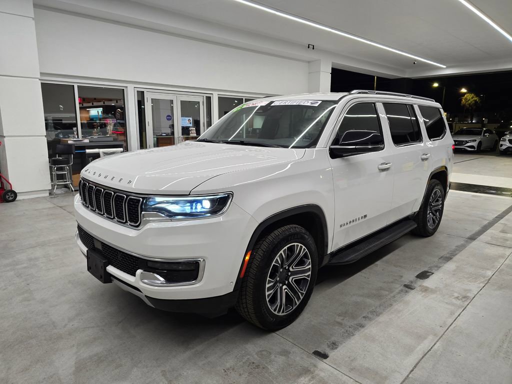 Used 2024 Jeep Wagoneer Series II w/ Flexible Seating Group RWD image 2