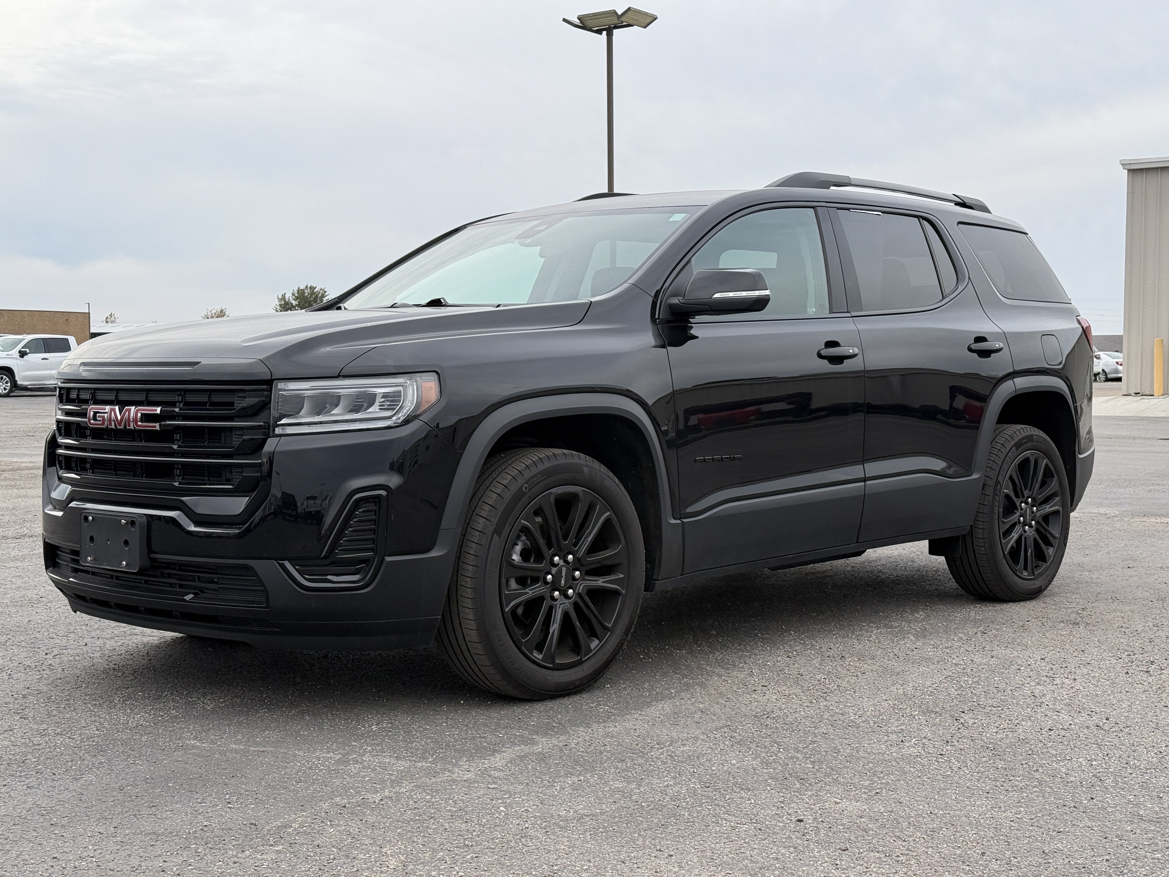 Used 2023 GMC Acadia SLE w/ Driver Convenience Package AWD/4WD image 8