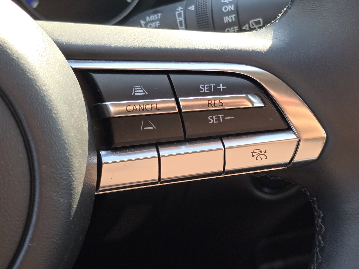 Used 2025 MAZDA CX-50 AWD 2.5 S w/ Preferred Package image 16