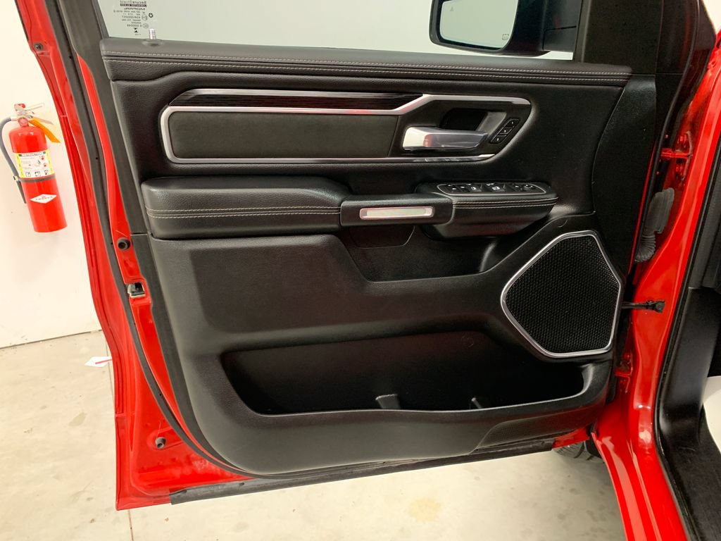 Used 2023 RAM 1500 Laramie AWD/4WD image 18