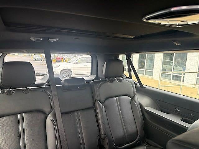 Used 2026 Jeep Grand Wagoneer L Limited AWD/4WD image 14
