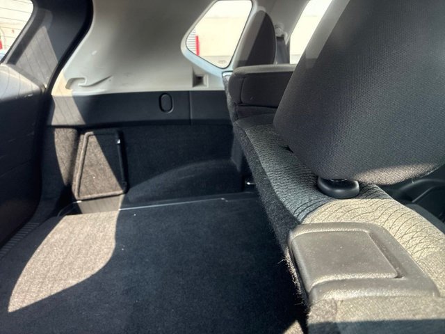 Used 2024 Nissan Rogue SV AWD/4WD image 23