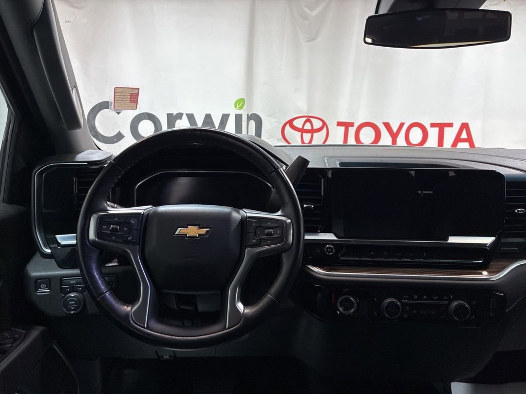 Used 2022 Chevrolet Silverado 1500 LT AWD/4WD image 21