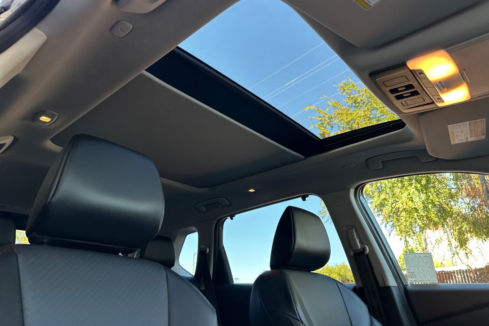Used 2023 Nissan Rogue SV w/ SV Premium B Package FWD image 17