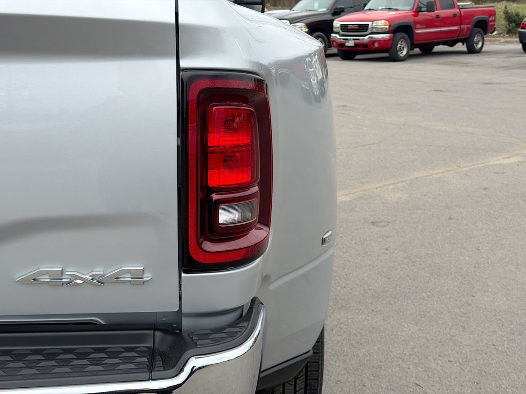 New 2026 RAM 3500 Tradesman w/ Chrome Appearance Group A AWD/4WD image 11