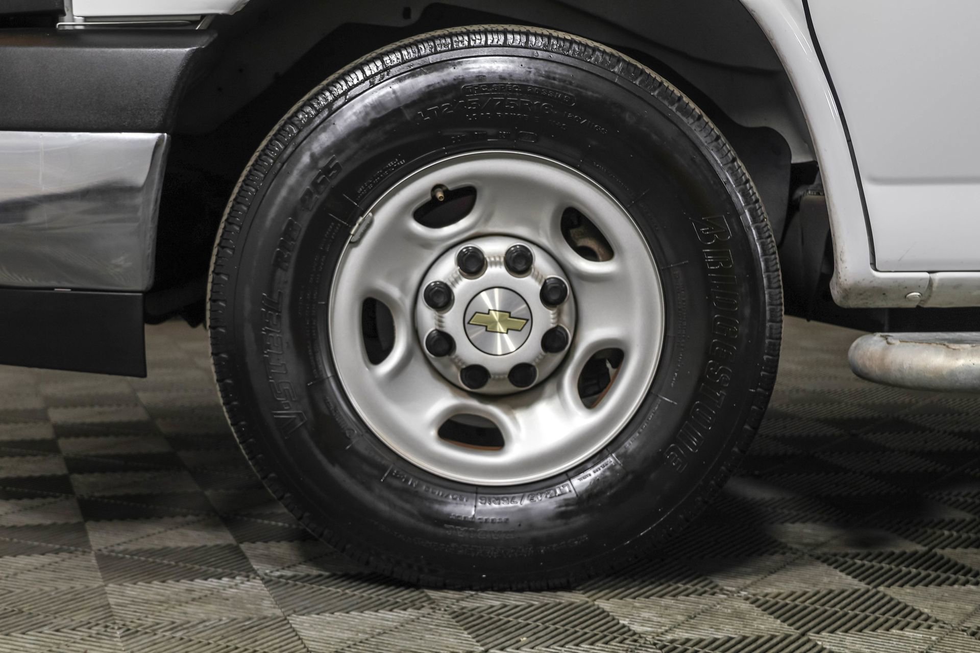 Used 2023 Chevrolet Express 2500 w/ Driver Convenience Package image 20